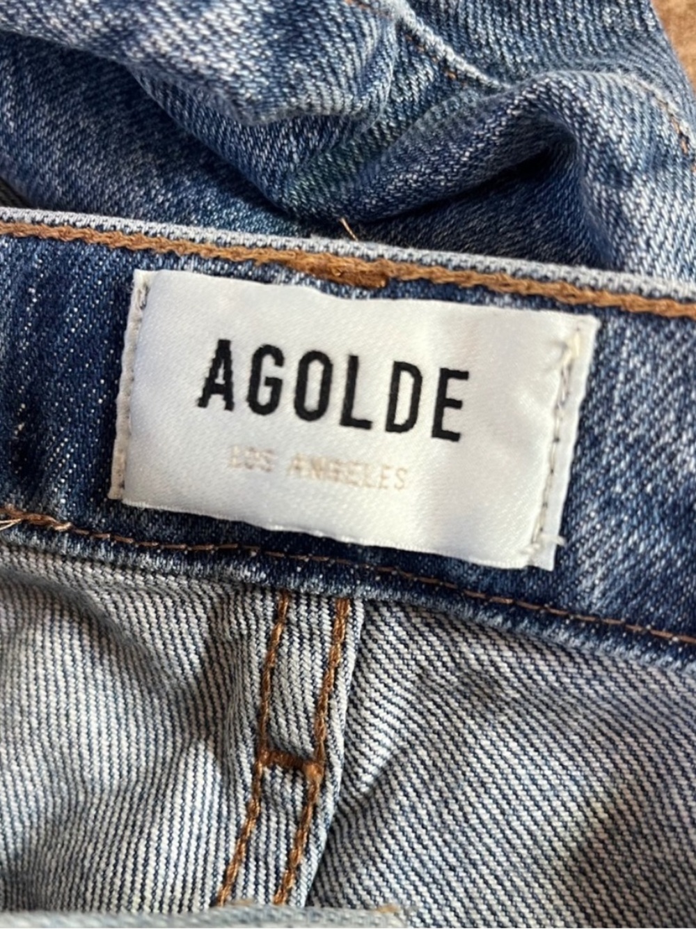 Agolde Harper Straight Leg Jeans in Medium Blue Wash - Picture 3 of 8
